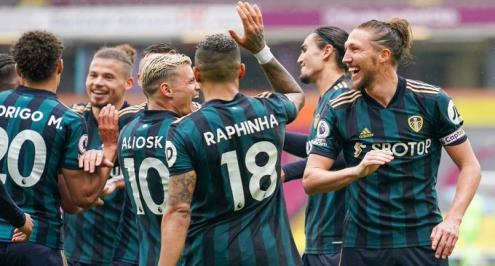 ليدز يكتسح بيرنلي في الدوري الإنجليزي (فيديو)